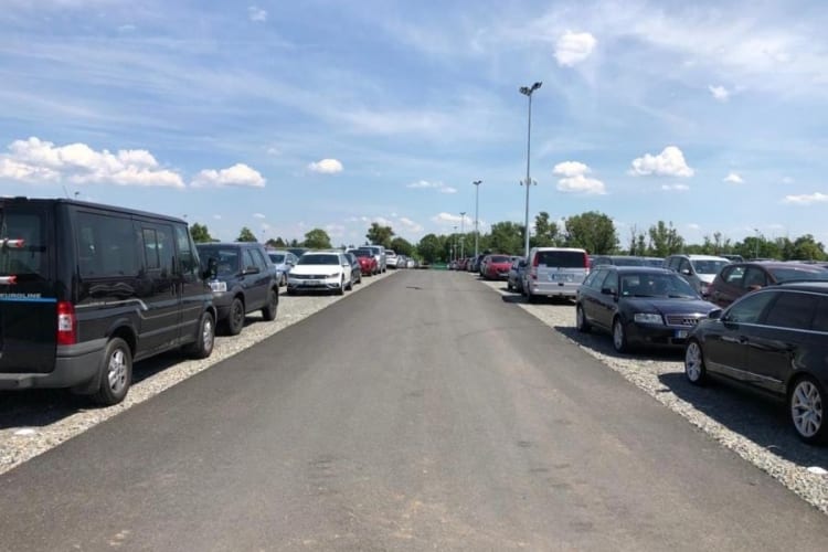 Parkplatz inkl. Shuttle zum Flughafen Berlin-Schönefeld ...