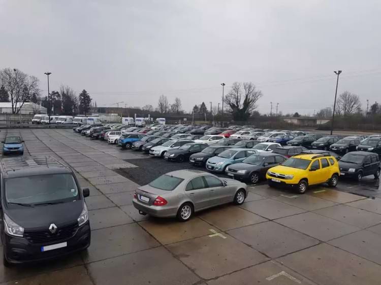 Parkplatz mit Shuttle Service zum Airport Köln/Bonn