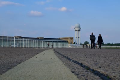 Parken am Tempelhofer Park - Berlin Parken am Tempelhofer Park - Berlin