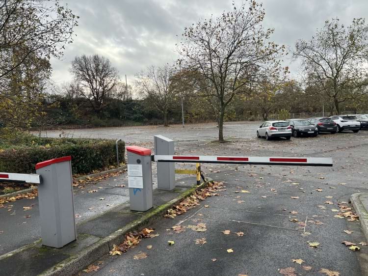 Parkplatz mit Valet Service am Flughafen Düsseldorf